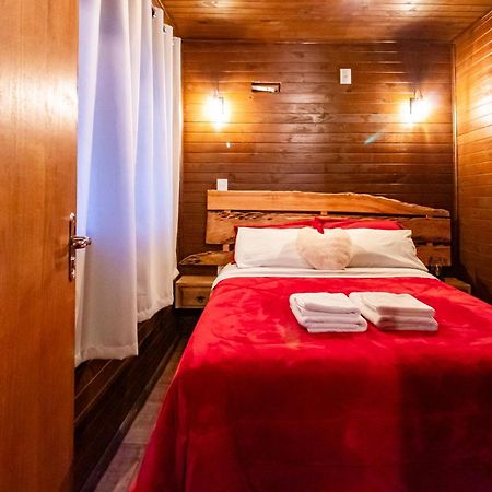 Casas Rainha Da Serra 02 Dorm Casal E Cozinha 乌鲁比西 外观 照片